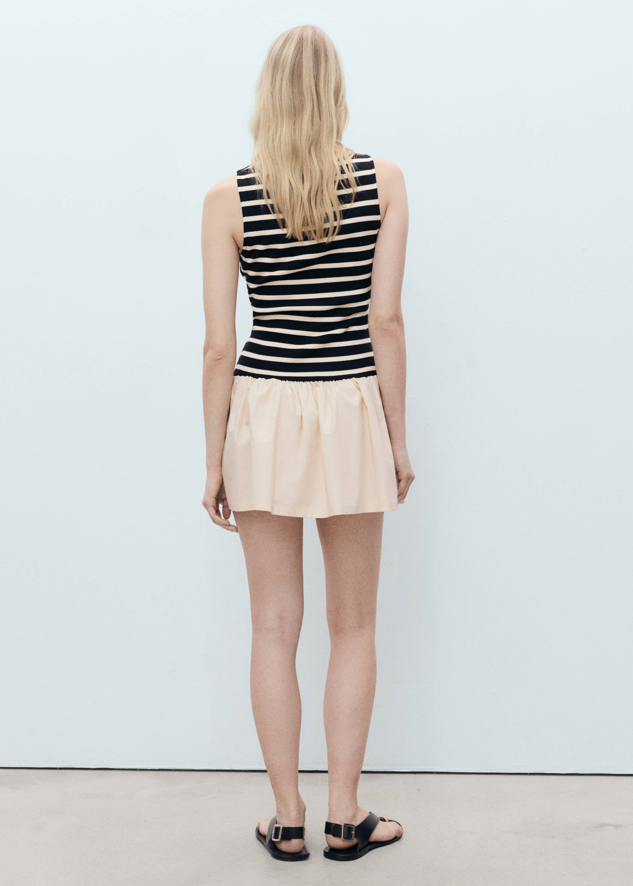 Short dress with combined design - Reverse of the article