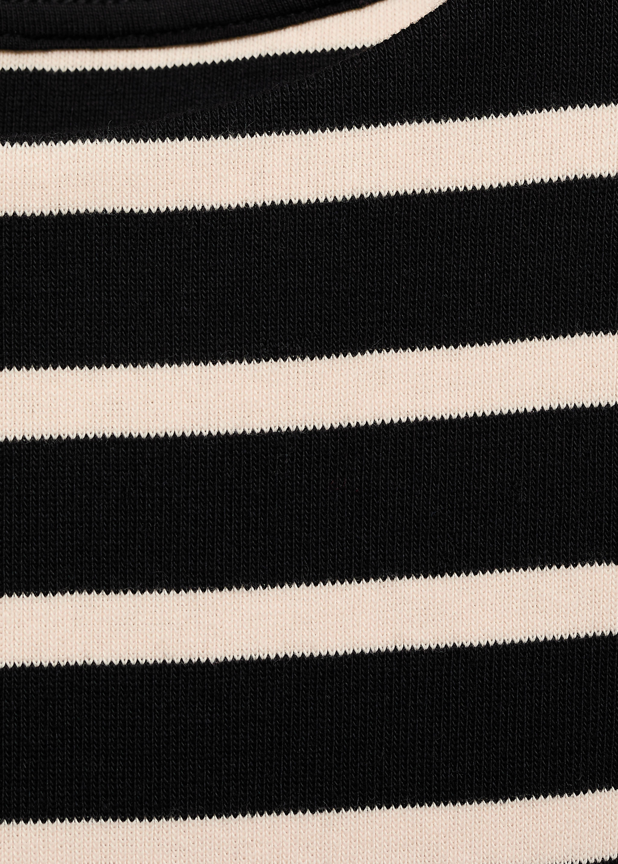 Short dress with combined design - Details of the article 8