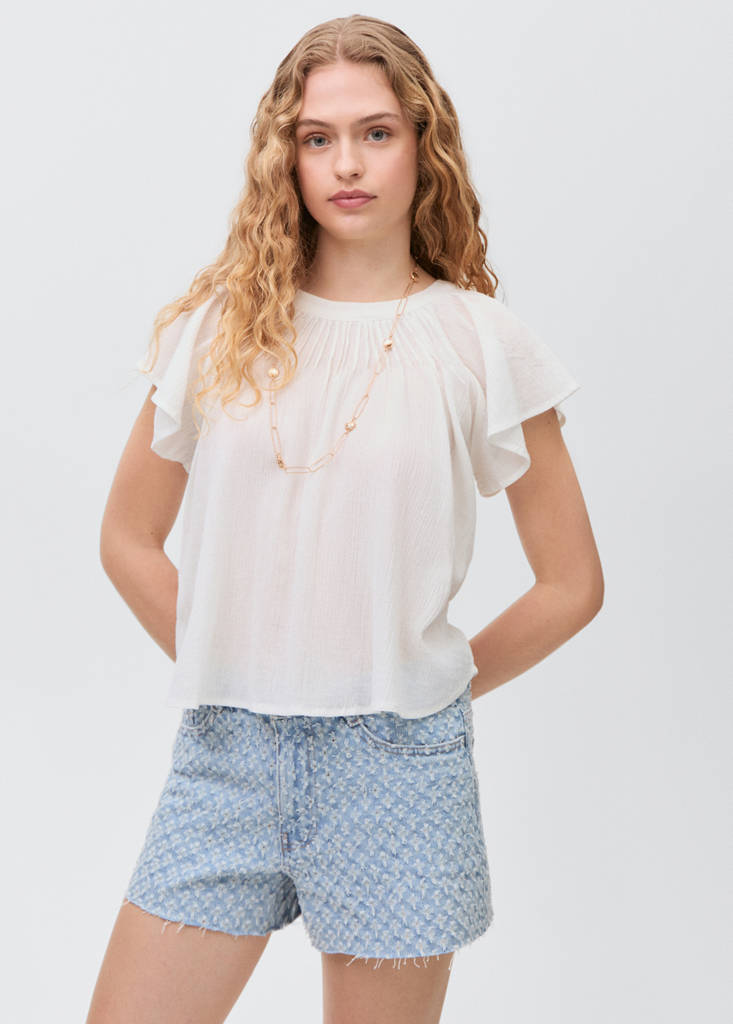 Frayed textured denim shorts — Light Blue