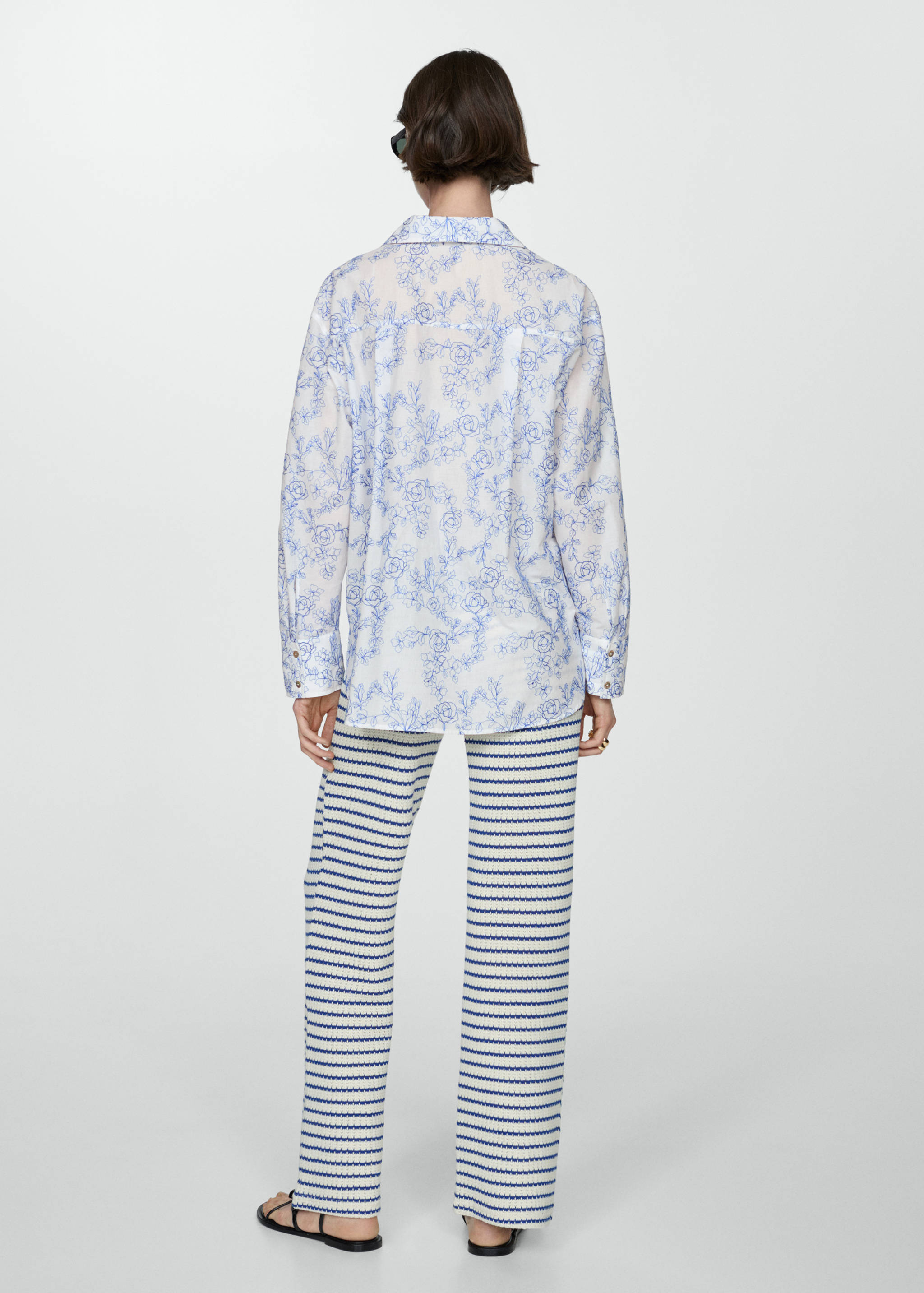 Shirt with floral embroidery - Reverse of the article