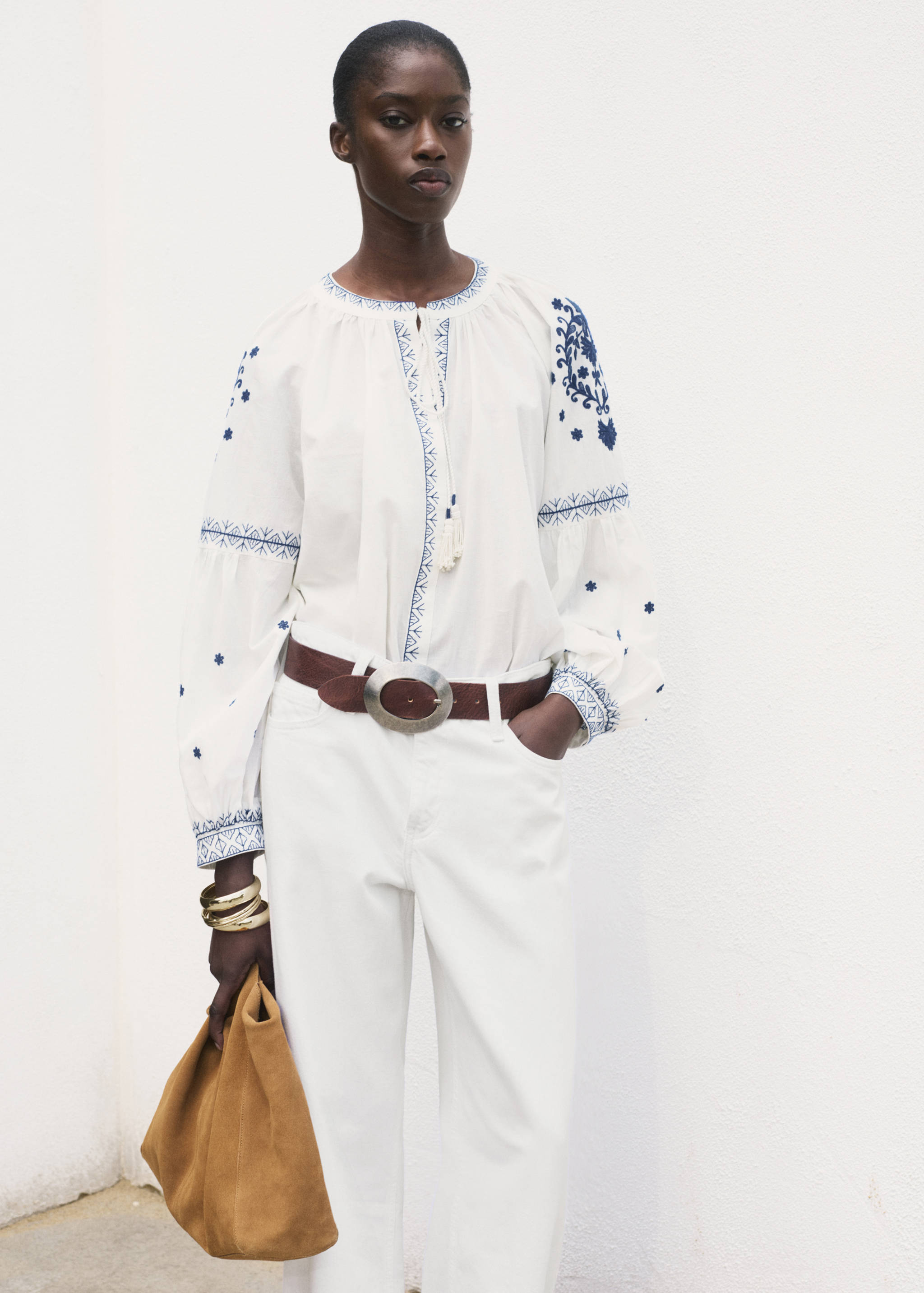 Embroidered detail shirt - Medium plane