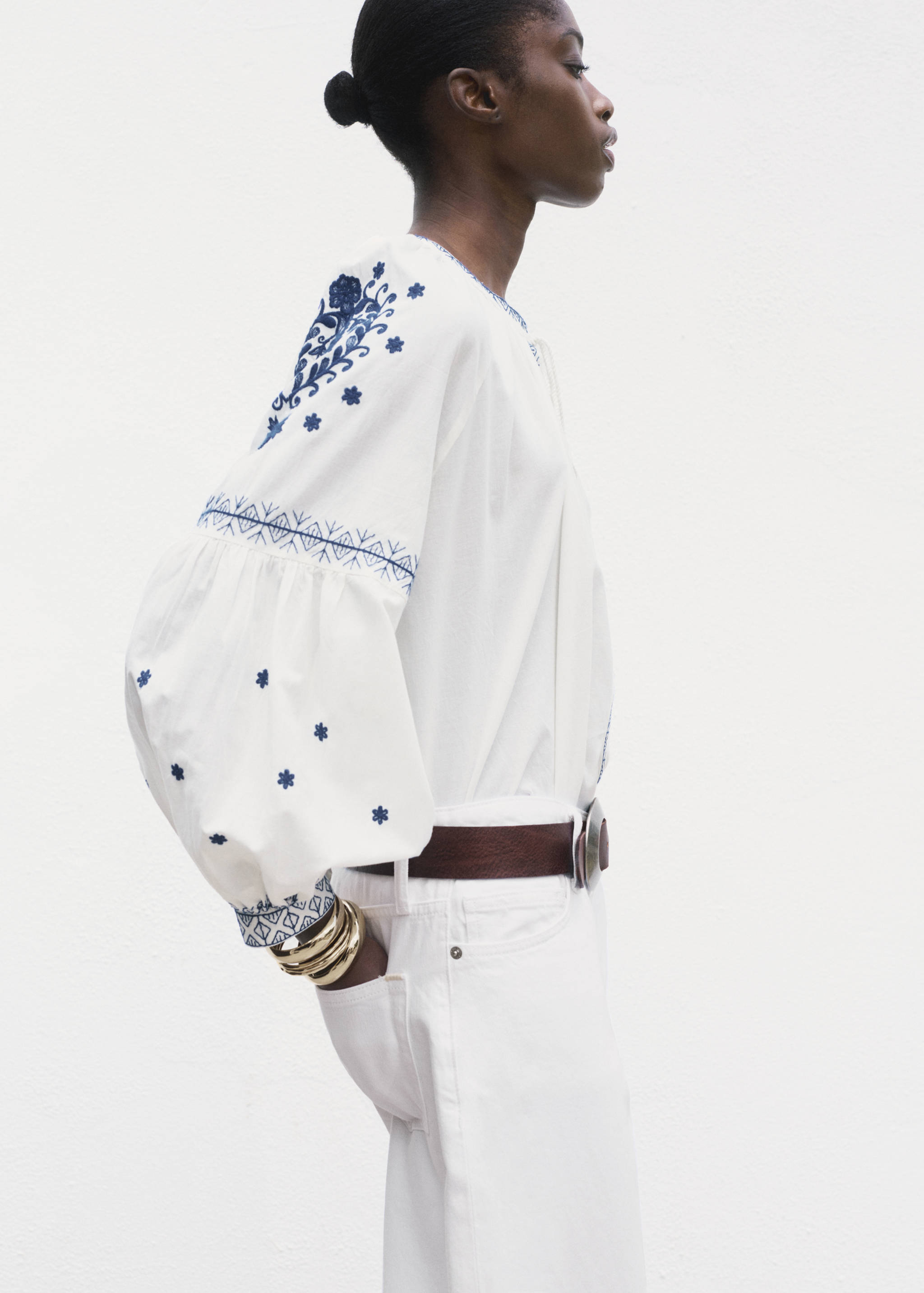 Embroidered detail shirt - Details of the article 6