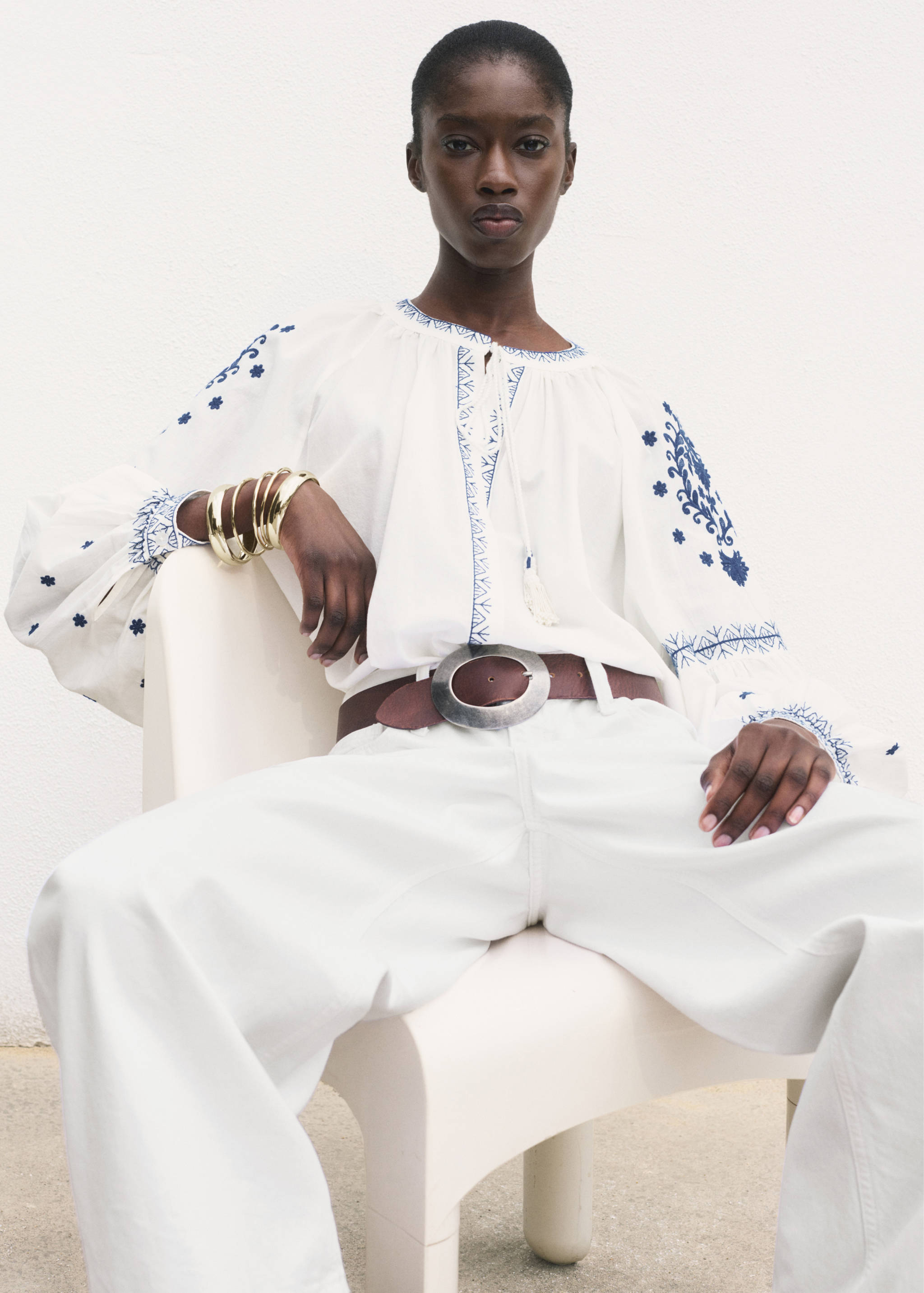 Embroidered detail shirt - Details of the article 2