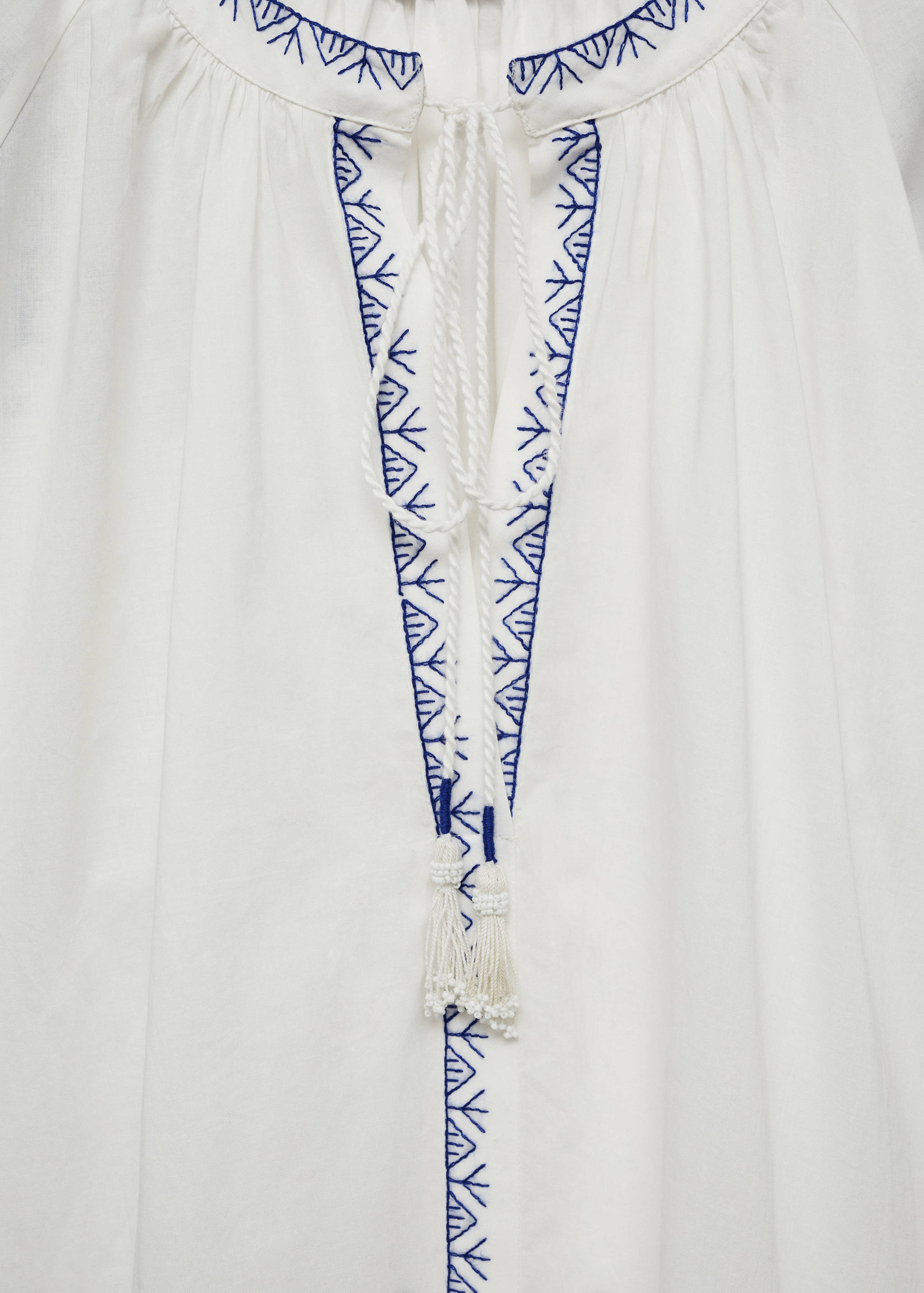 Embroidered detail shirt - Details of the article 8