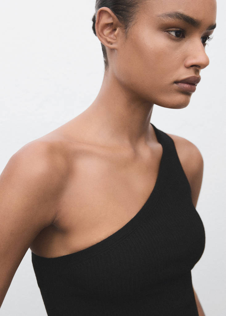 Knit asymmetric top — Black