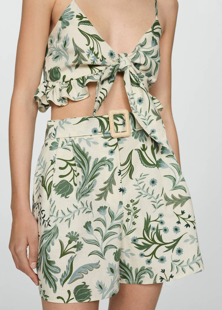 Printed shorts with belt — Ecru