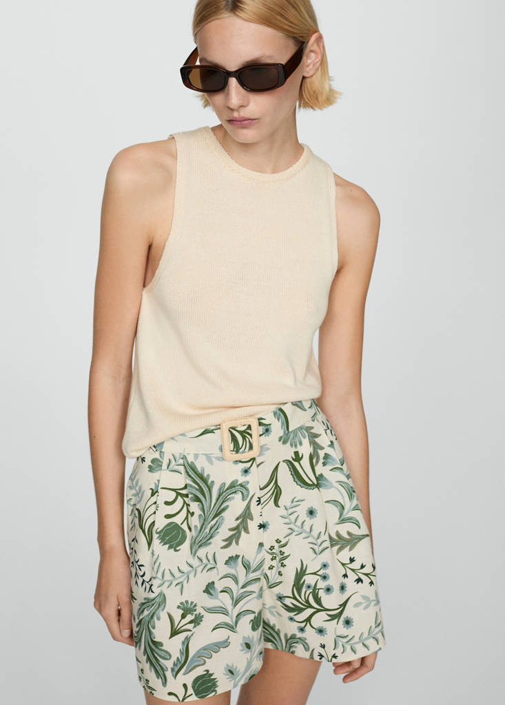 Printed shorts with belt — Ecru