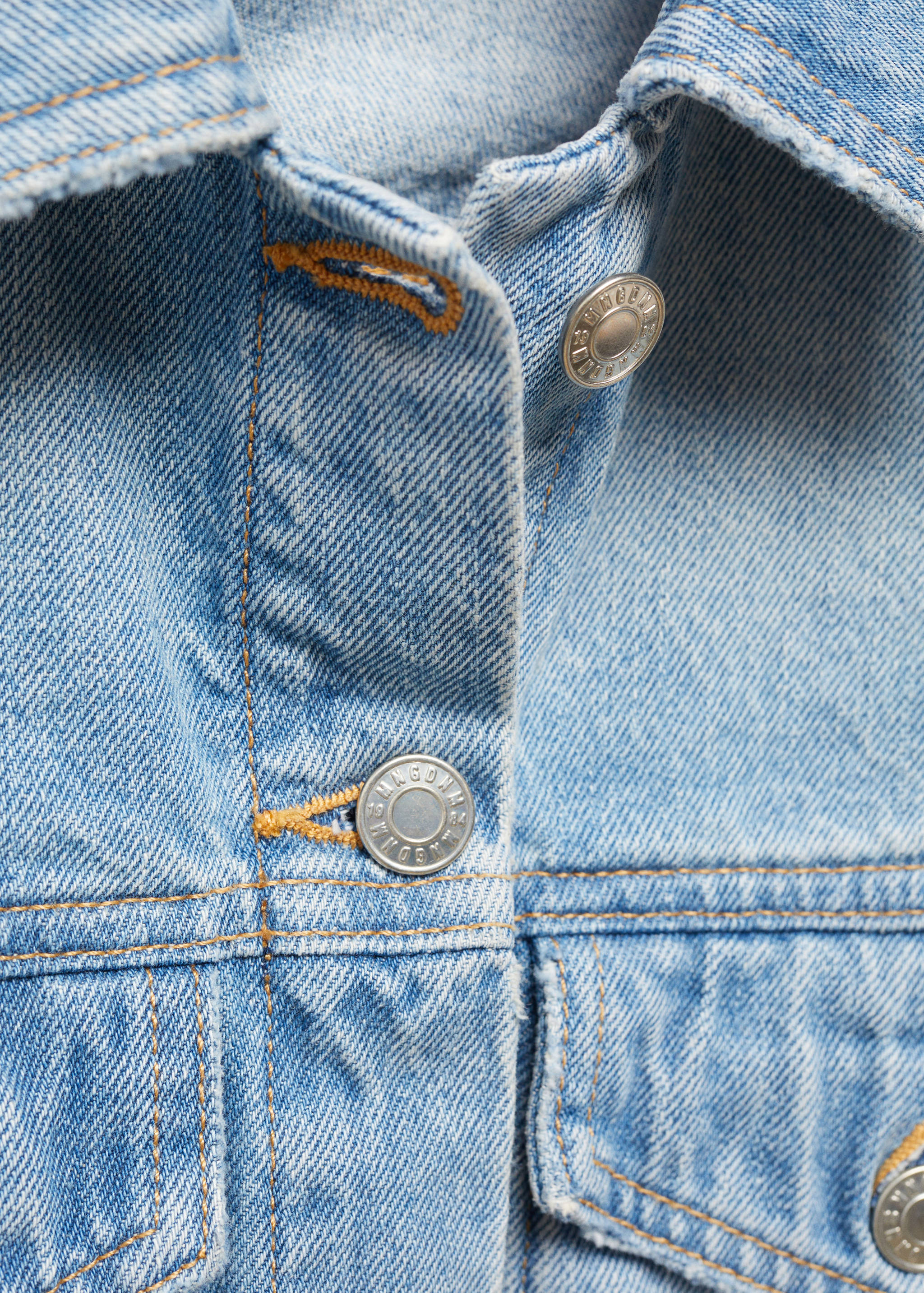 Denim jacket with frayed hem - Details of the article 8