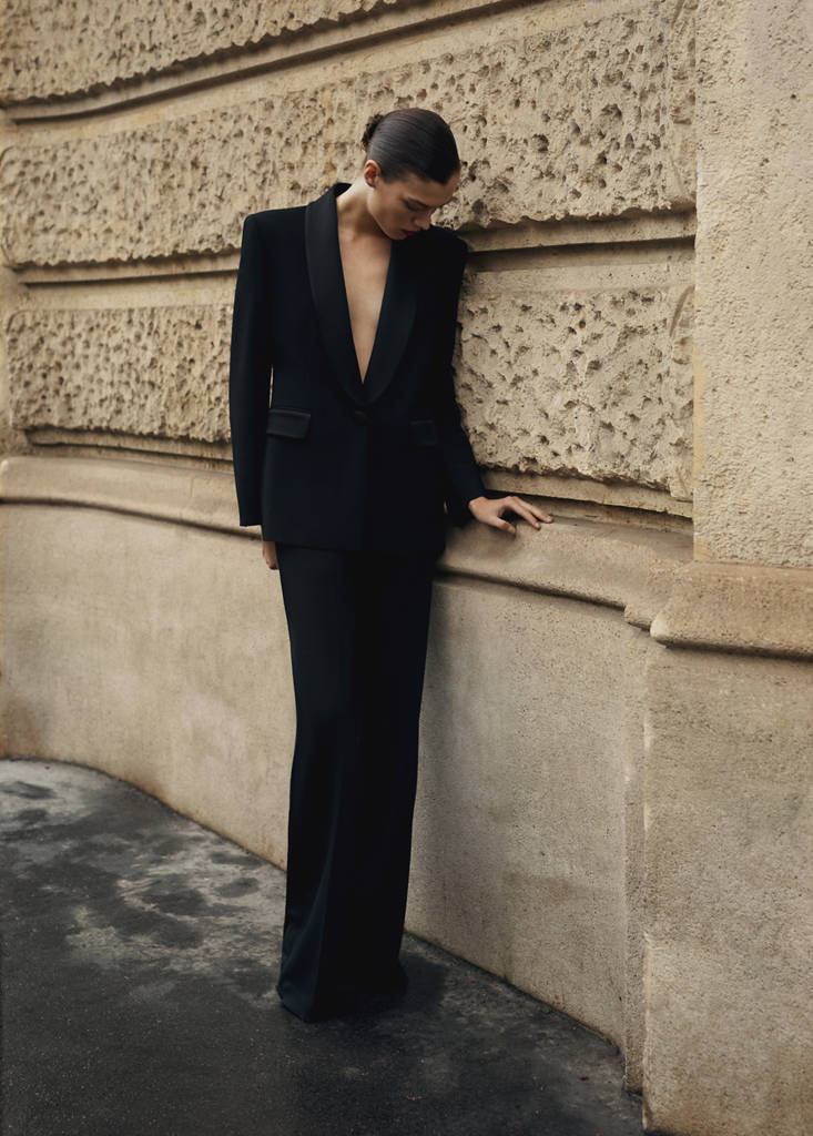 High-waist flared trousers — Black