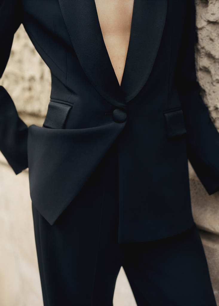 High-waist flared trousers — Black