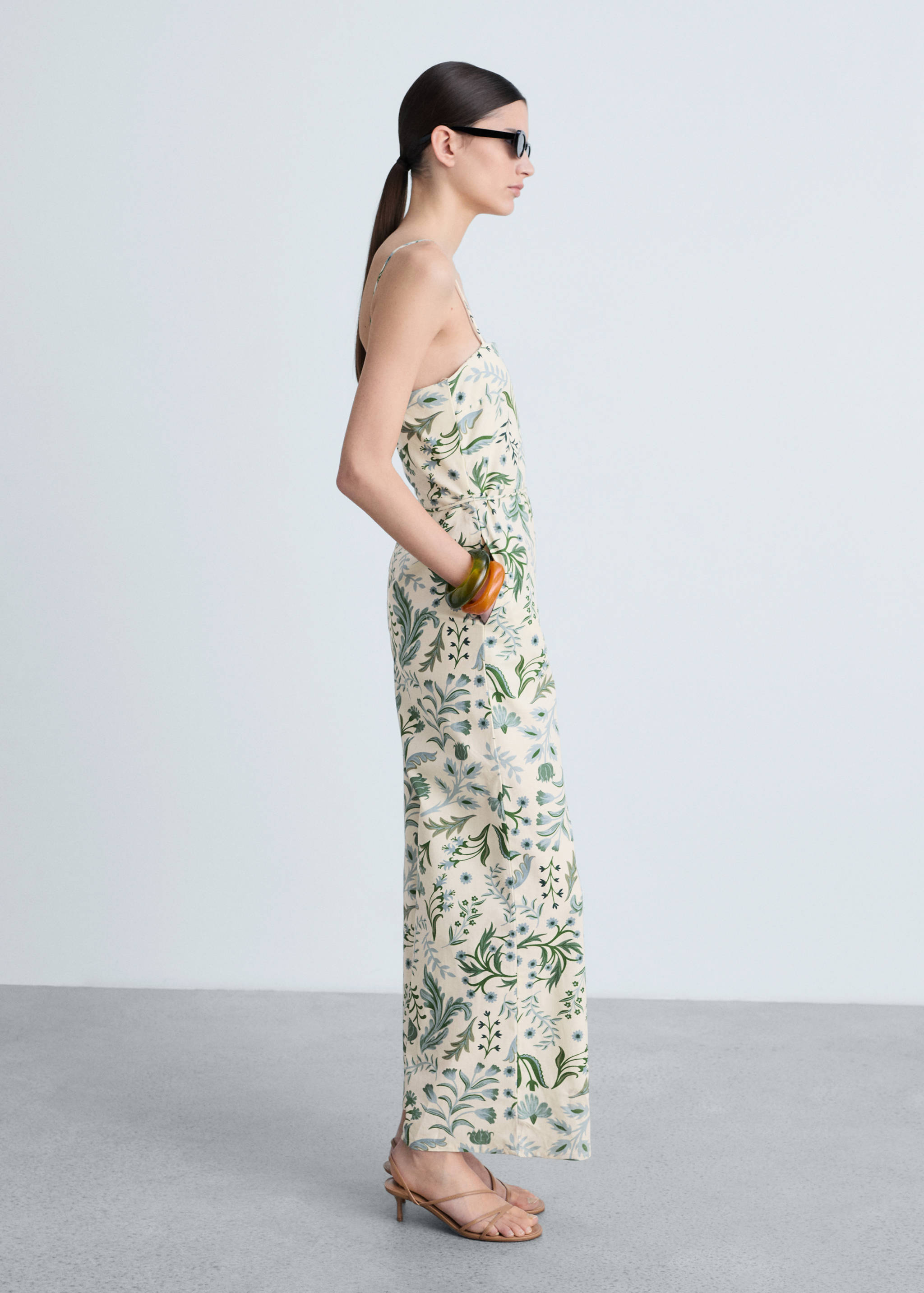 Printed jumpsuit with bow - Details of the article 2