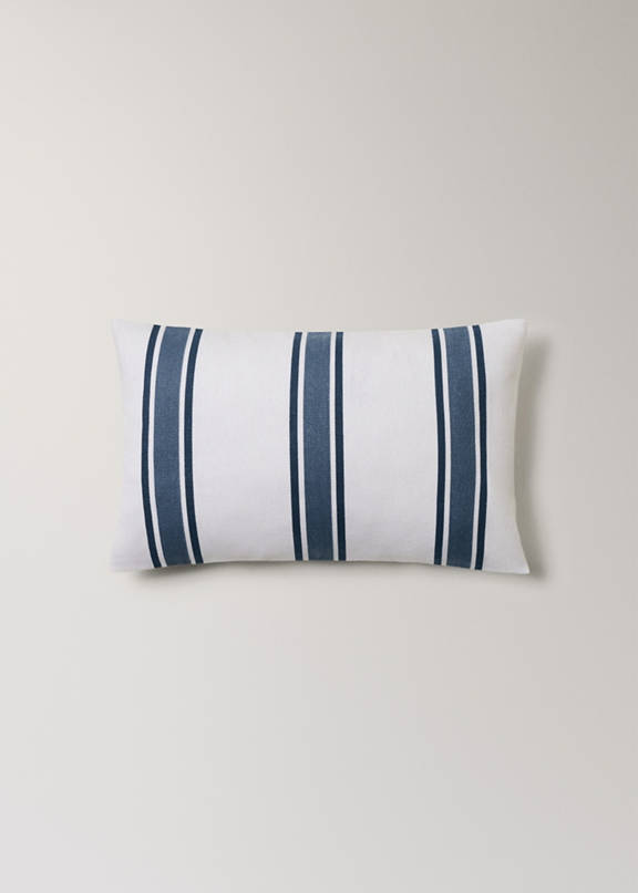 Pillows for grey couch.