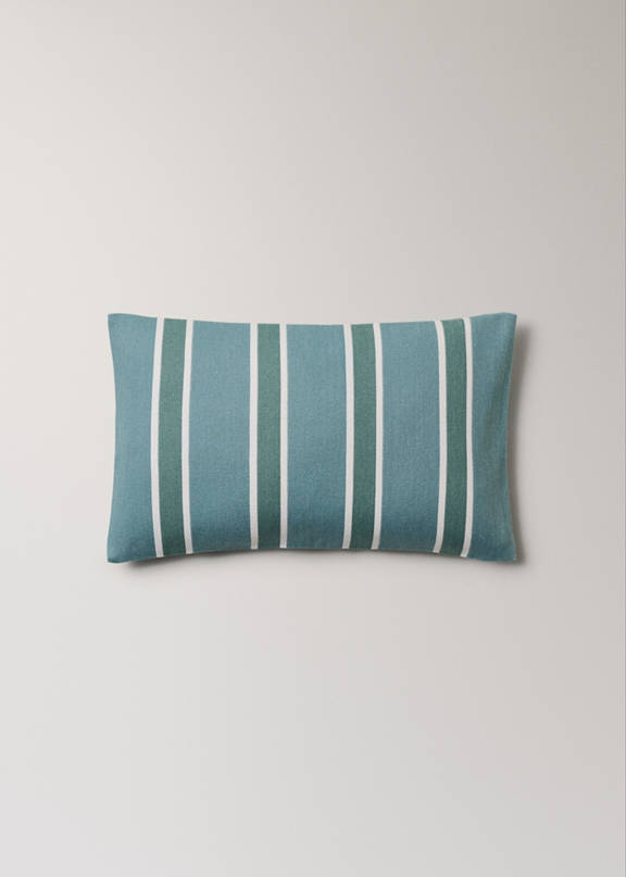Throw pillows for grey couch.