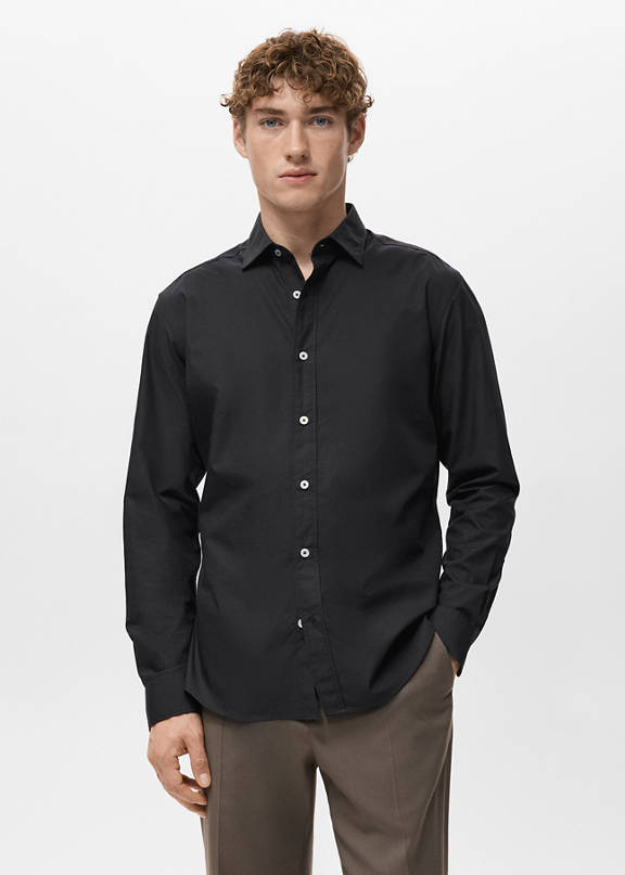 How to dress for a men's business dinner.